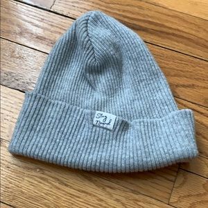 Zara hat